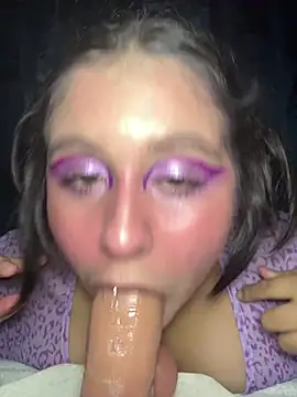 Snapshot of Maggie_69 chatting on March 29, 3:28 am Maggie 69 online show from March 29, 3:28 am