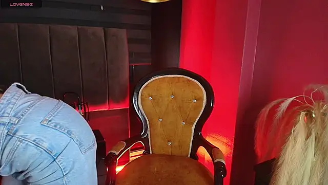 Snapshot of Miila_18 chatting on March 27, 3:23 pm Miila 18 online show from March 27, 3:23 pm