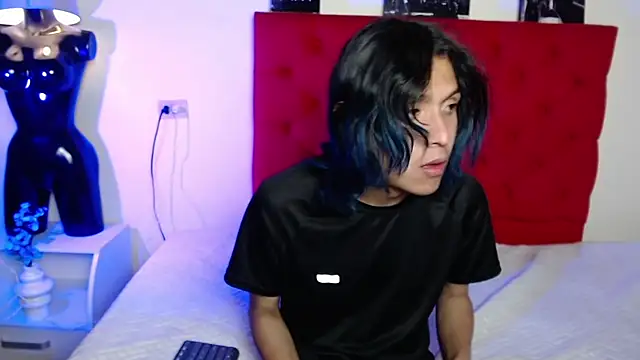 Snapshot of Noire_boy chatting on March 16, 11:53 pm Noire boy online show from March 16, 11:53 pm