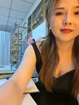 Xiaoxiao-y online show from June 18, 1:48 pm
