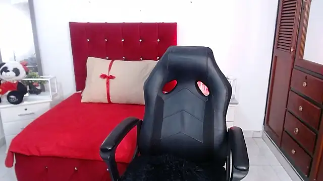 Snapshot of FireBrunette chatting on March 19, 2:26 am FireBrunette online show from March 19, 2:26 am