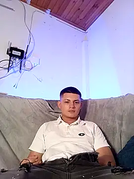 Snapshot of tony_pinkcock chatting on March 19, 12:25 am tony pinkcock online show from March 19, 12:25 am