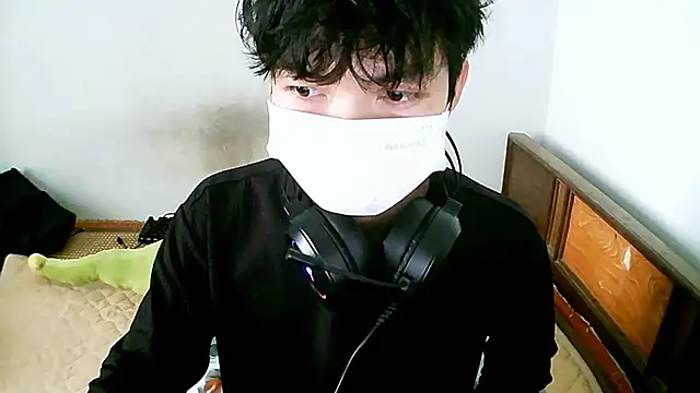 Snapshot of Kang143 chatting on March 16, 2:28 am Kang143 online show from March 16, 2:28 am