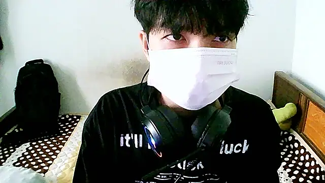 Snapshot of Kang143 chatting on March 18, 3:20 am Kang143 online show from March 18, 3:20 am