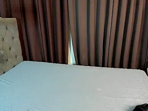 Snapshot of sexyslotjade chatting on March 27, 4:51 pm sexyslotjade online show from March 27, 4:51 pm