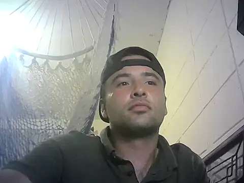 Snapshot of Relk130p chatting on May 24, 5:12 am Relk130p online show from May 24, 5:12 am