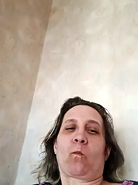 Snapshot of KatieLove133 chatting on March 28, 11:10 am KatieLove133 online show from March 28, 11:10 am