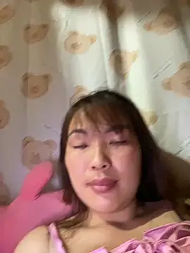 Snapshot of Milik-1022 chatting on March 19, 11:47 am Milik-1022 online show from March 19, 11:47 am