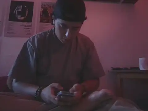 amartinezszz online show from May 19, 12:49 am