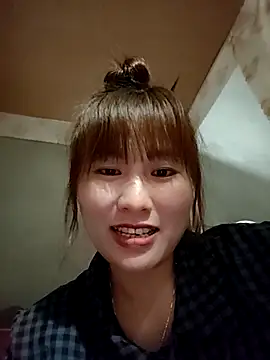 Snapshot of Lucxy-ki6 chatting on March 18, 1:36 pm Lucxy-ki6 online show from March 18, 1:36 pm