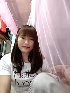 Snapshot of Lucxy-ki6 chatting on March 22, 1:25 pm Lucxy-ki6 online show from March 22, 1:25 pm