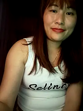 Snapshot of Lucxy-ki6 chatting on March 23, 2:43 pm Lucxy-ki6 online show from March 23, 2:43 pm