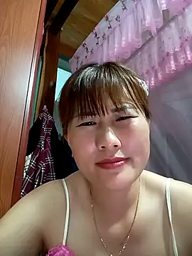 Snapshot of Lucxy-ki6 chatting on March 25, 3:56 am Lucxy-ki6 online show from March 25, 3:56 am