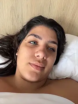 Snapshot of Hopeluna chatting on March 23, 9:19 pm Hopeluna online show from March 23, 9:19 pm