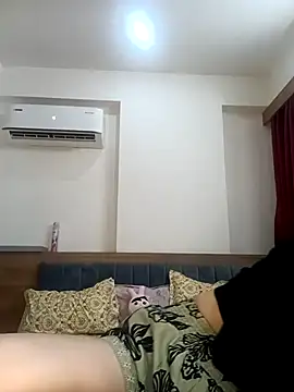 Snapshot of Hottymahi7 chatting on March 31, 4:40 pm Hottymahi7 online show from March 31, 4:40 pm