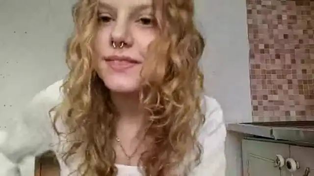 Snapshot of Kira_Wonderfullina chatting on March 16, 9:13 am Kira Wonderfullina online show from March 16, 9:13 am