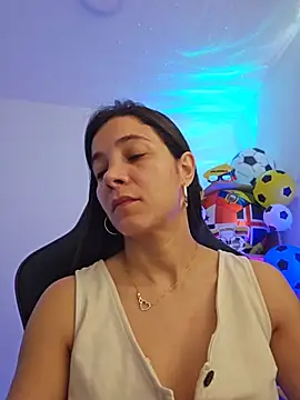 miaeyex online show from June 15, 2:30 pm