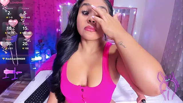 BiancaBooty online show from June 17, 9:01 am
