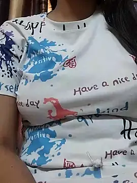 Snapshot of Noor_Sexy02 chatting on April 6, 9:32 am Noor Sexy02 online show from April 6, 9:32 am