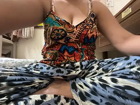 Snapshot of Noor_Sexy02 chatting on June 8, 2:23 am Noor Sexy02 online show from June 8, 2:23 am