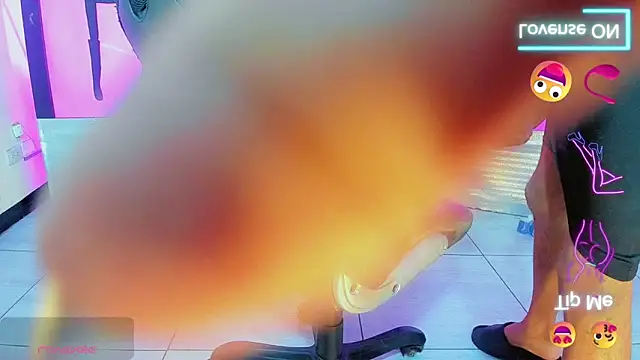 Snapshot of Andrea_Pop__ chatting on March 24, 11:37 am Andrea Pop online show from March 24, 11:37 am