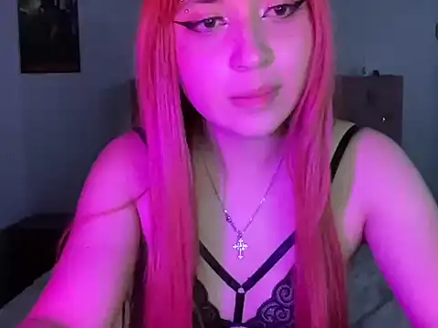 Snapshot of sakuraluna_ chatting on March 17, 12:04 am sakuraluna online show from March 17, 12:04 am