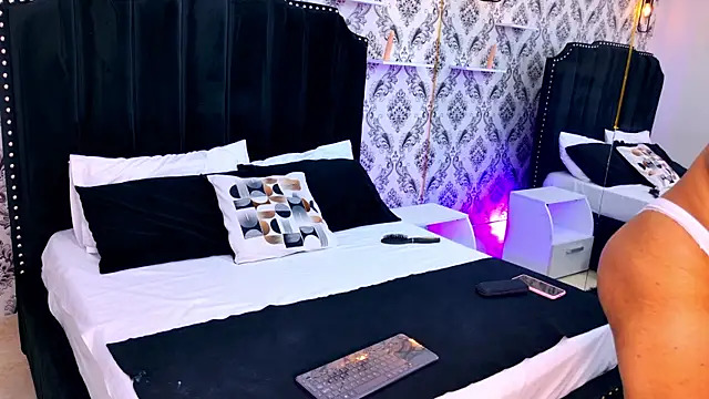 Snapshot of Jea_Alana chatting on March 26, 12:22 pm Jea Alana online show from March 26, 12:22 pm