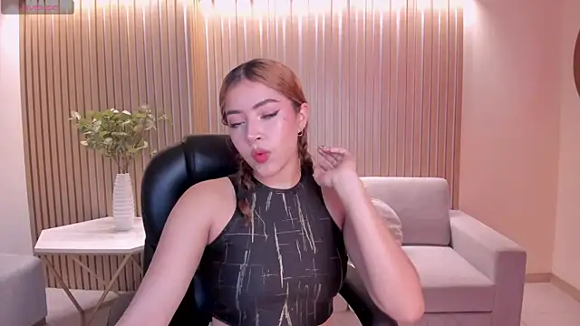 ArianaNova online show from July 15, 2:17 am