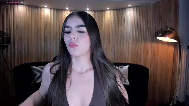 Snapshot of AntonellaDimeo chatting on May 30, 4:09 am AntonellaDimeo online show from May 30, 4:09 am