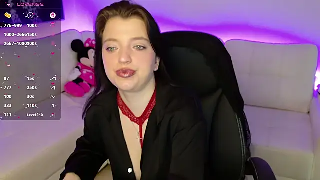 Minnie mouse 18 online show from March 23, 8:18 am