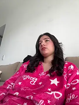 Snapshot of KittyFeet1 chatting on May 6, 6:24 pm KittyFeet1 online show from May 6, 6:24 pm