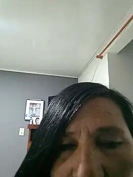 Snapshot of Ladygreeneyes chatting on June 13, 1:03 am Ladygreeneyes online show from June 13, 1:03 am