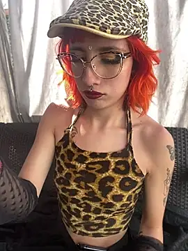 Alice Hecatee online show from March 25, 2:01 pm