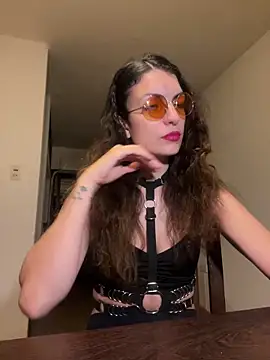 Snapshot of conejita000 chatting on March 26, 2:06 am conejita000 online show from March 26, 2:06 am