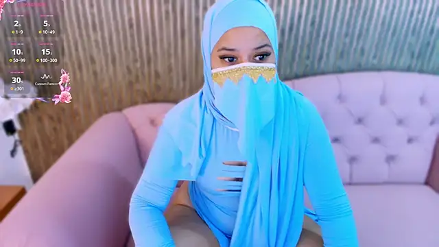 Snapshot of Aminaa_Kaarim chatting on March 26, 5:40 pm Aminaa Kaarim online show from March 26, 5:40 pm