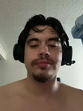 Snapshot of RuledTribe chatting on March 29, 12:43 am RuledTribe online show from March 29, 12:43 am