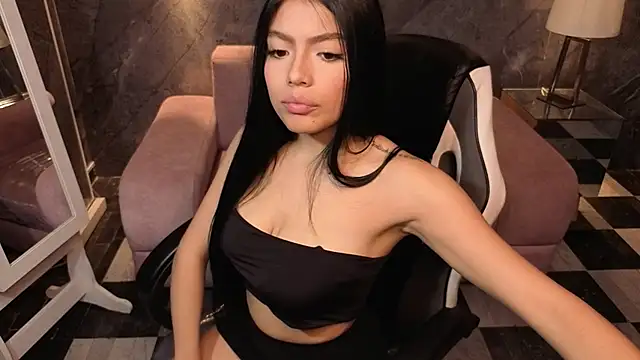 Snapshot of _Charlottee_b chatting on March 19, 7:40 pm Charlottee b online show from March 19, 7:40 pm