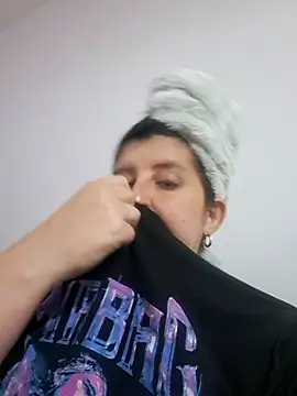 Snapshot of melucita chatting on March 26, 12:39 am melucita online show from March 26, 12:39 am