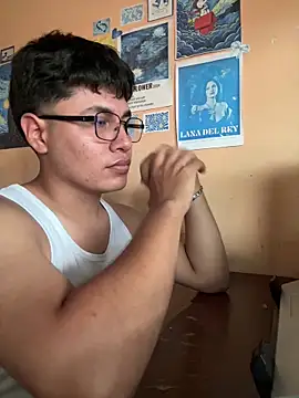 Snapshot of Erickckk chatting on March 16, 8:02 pm Erickckk online show from March 16, 8:02 pm