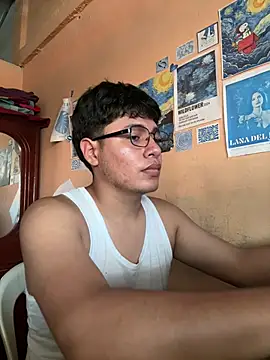 Snapshot of Erickckk chatting on March 28, 8:08 pm Erickckk online show from March 28, 8:08 pm