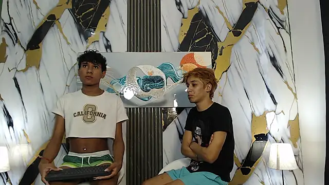 Snapshot of AVENGER_GUYS1 chatting on March 20, 1:16 pm AVENGER GUYS1 online show from March 20, 1:16 pm