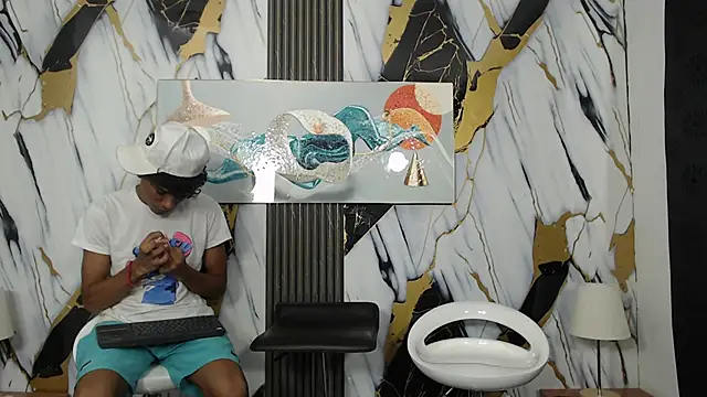 Snapshot of AVENGER_GUYS1 chatting on March 25, 1:17 pm AVENGER GUYS1 online show from March 25, 1:17 pm