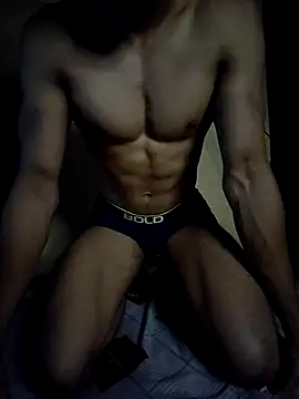 Snapshot of RippedGuy chatting on April 16, 9:39 pm RippedGuy online show from April 16, 9:39 pm