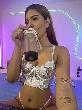 Emily vega1  online show from March 26, 5:29 pm