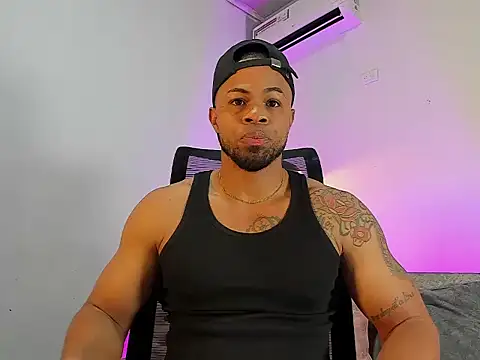 Snapshot of Rocco_Corvus chatting on March 26, 4:07 am Rocco Corvus online show from March 26, 4:07 am