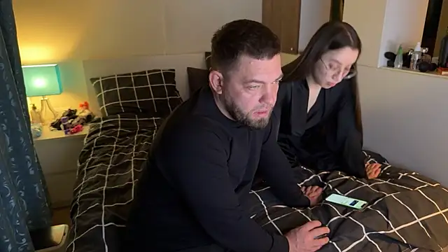 Snapshot of KarlAndKlara chatting on March 21, 11:19 pm KarlAndKlara online show from March 21, 11:19 pm