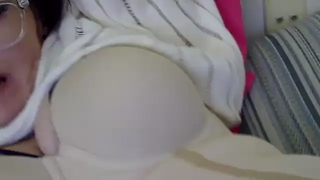 Snapshot of kitty-kitten82 chatting on March 28, 7:46 pm kitty-kitten82 online show from March 28, 7:46 pm