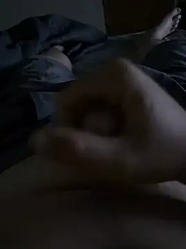 Snapshot of bobbysbone chatting on April 7, 3:51 am bobbysbone online show from April 7, 3:51 am