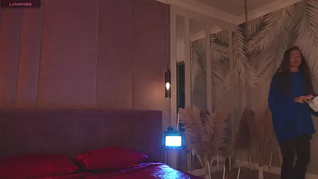 Snapshot of SerenaWest_ chatting on March 21, 4:43 pm SerenaWest online show from March 21, 4:43 pm