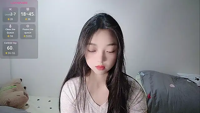 Snapshot of oblakitty_ chatting on March 22, 8:29 am oblakitty online show from March 22, 8:29 am